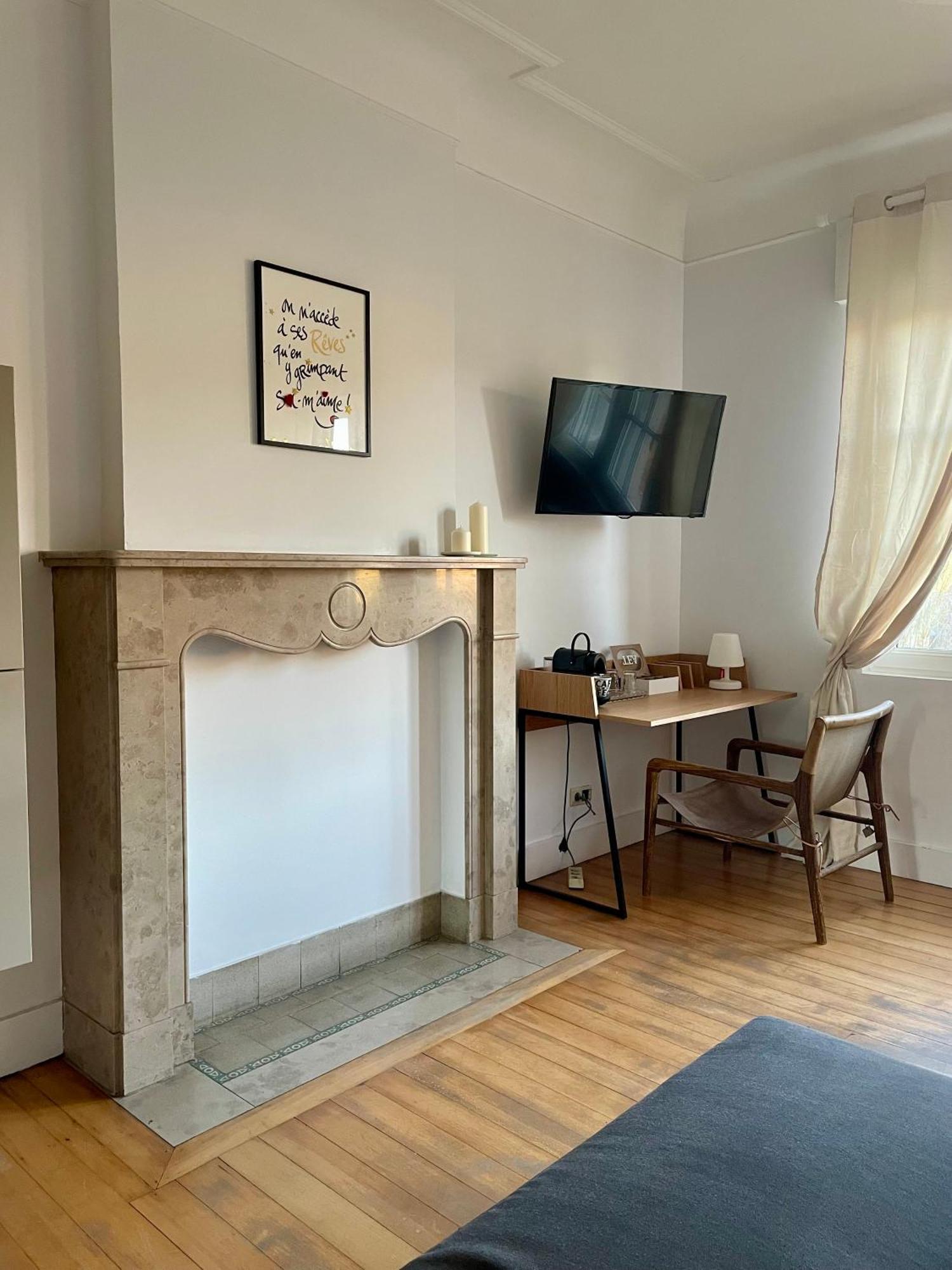 Le Castel Mosan Apartment Namur Exterior photo
